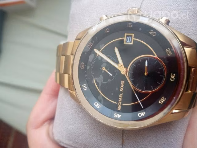 Reloj MK Nuevo con su caja y sellos de origen - Imagen 2