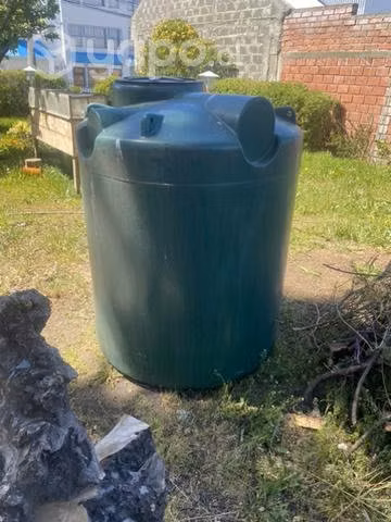 Esta que de agua para el campo 1000 litros