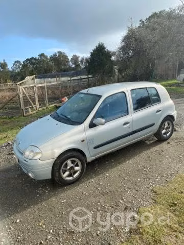 Renault clio 2003