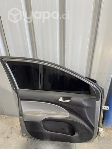 Puerta trasera chofer Kia Soluto - Imagen 2