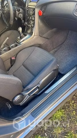 Hyundai genesis 2012