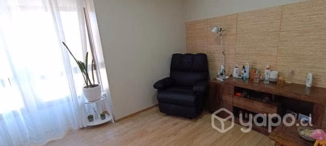 Arriendo elegante casa en condominio