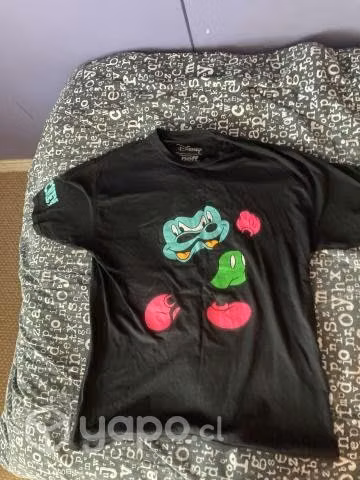 Polera Negra Neff L