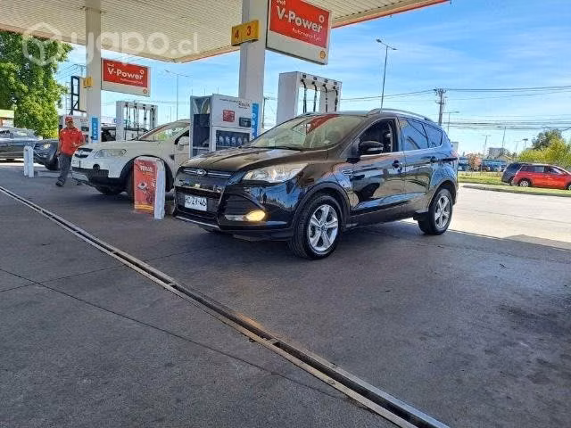 Se vende Ford Escape 2015