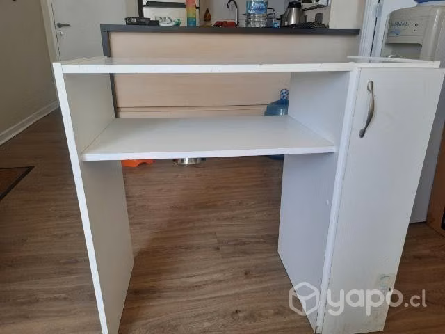 Mesa de manicura, usada en buen estado - Imagen 2