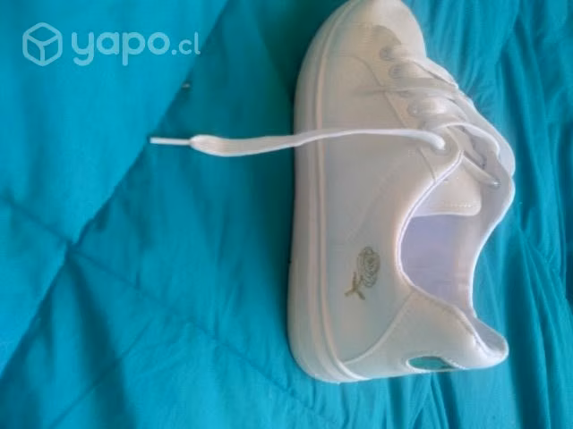 Zapatilla blanca - Imagen 2