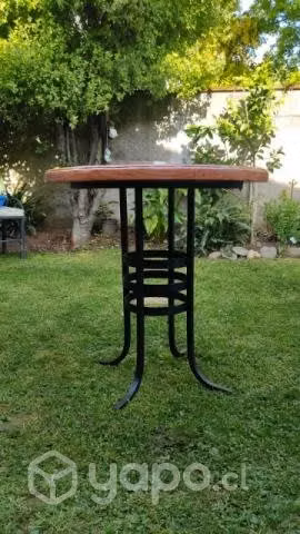Mesa Redonda Madera y Fierro