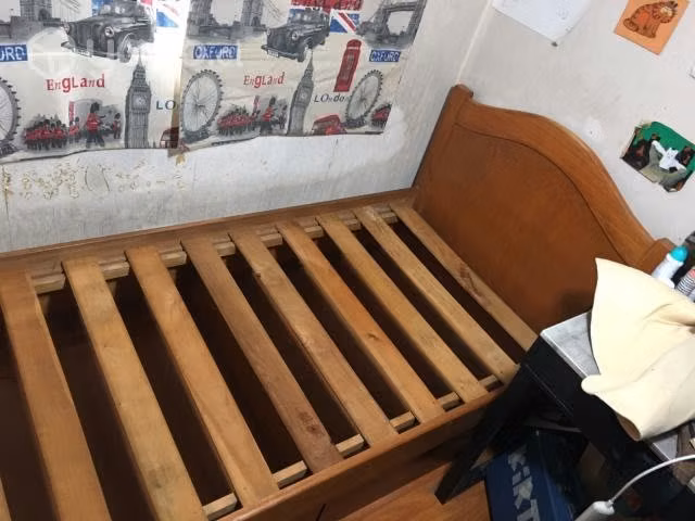 Cama 1 plaza de madera con almacenamiento