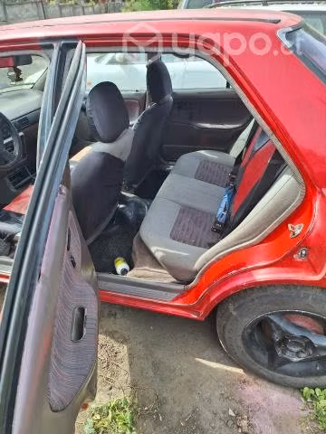 Se vende mazda 323 año 92