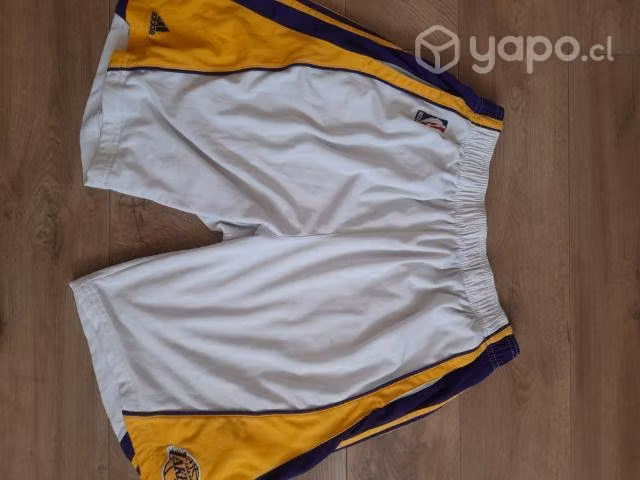 Short NBA Lakers
