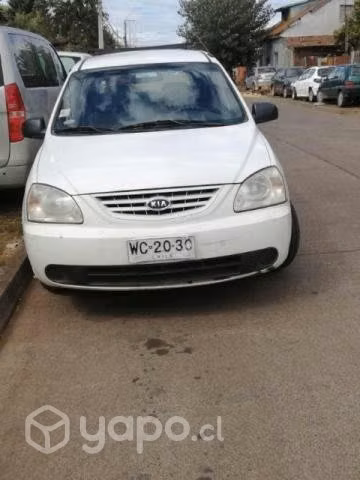 Kia carens