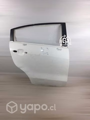 Puerta trasera RH Kia Rio 