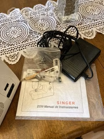 Máquina de coser,multifuncional, marca Singer - Imagen 5