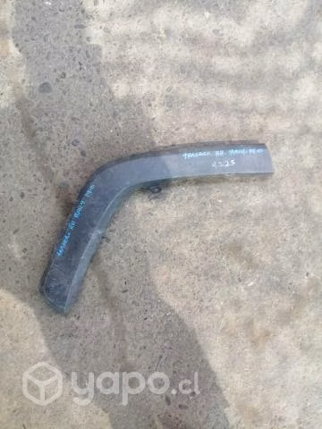 Moldura trasera derecha toyota rav4 2019 original