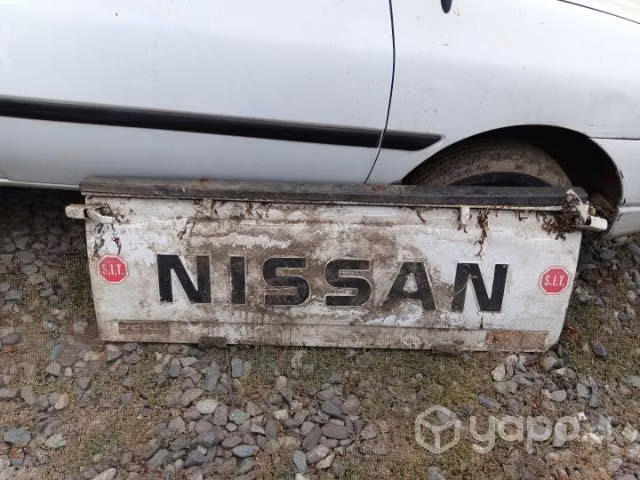 Nissan d 21 d21 tapa maleta pick up portalon envio