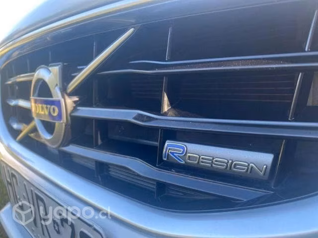 Volvo v40 R desing por viaje a toda prueba