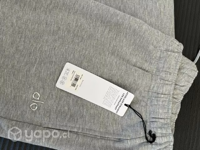 Buzo oversize gris marca Alo- nuevo
