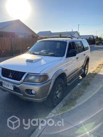 Mitsubishi 2002