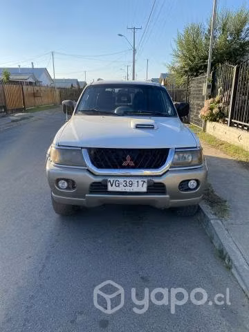 Mitsubishi 2002