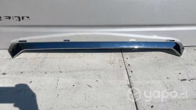 Chevrolet colorado bisel mascara (21-23)