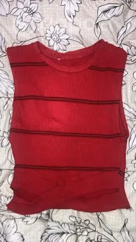 Polera roja talla s