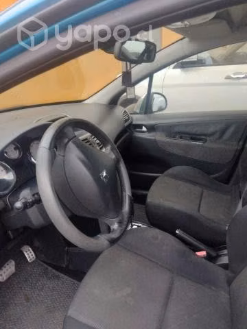 Peugeot 207 2011