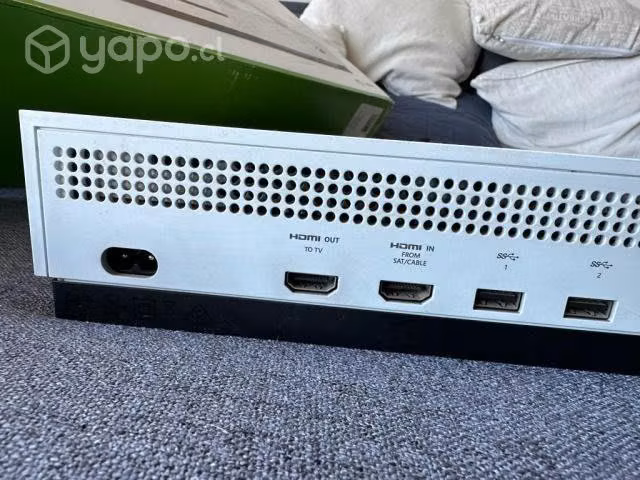 Xbox One S / 1 TB + 2 controles Orignales
