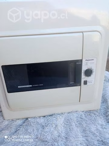 Secadora de ropa japonesa seca pero no mui bien