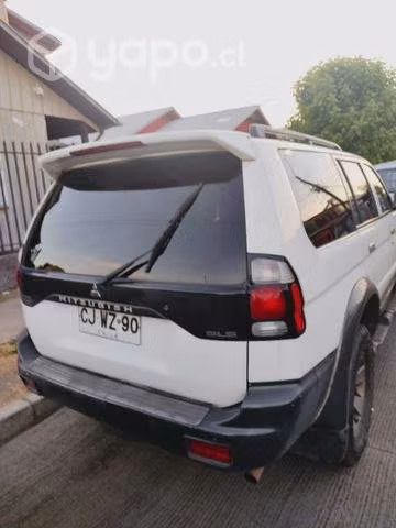 Mitsubishi Montero sport año 2011