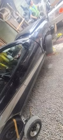 Vendo CHEVROLET CORSA para reparar o desarme