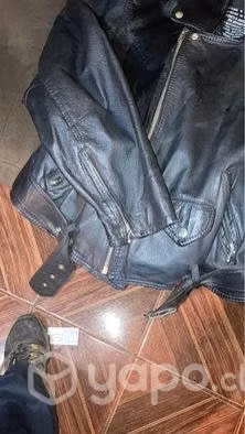 Chaqueta de cuero motoquera, rockera marca aletier