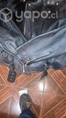 Chaqueta de cuero motoquera, rockera marca aletier