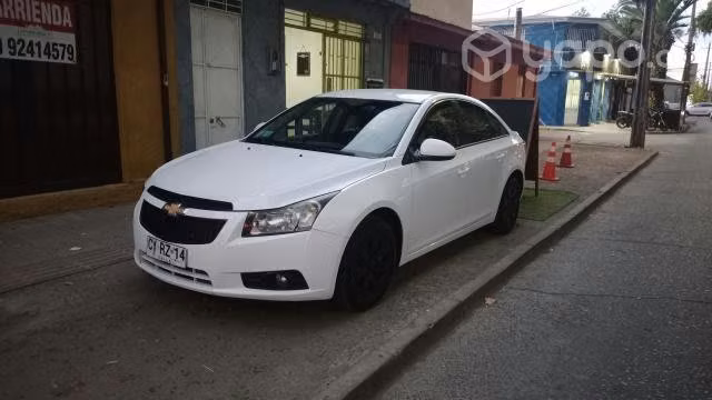 Chevrolet Cruze 1.8 full 121.000 kilómetros