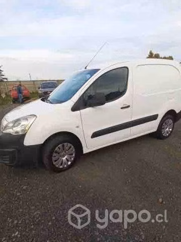Furgon berlingo 2016 diesel a/a REBAJADO ESTA SEMA