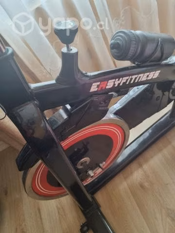 Bicicleta spinning casi sin uso
