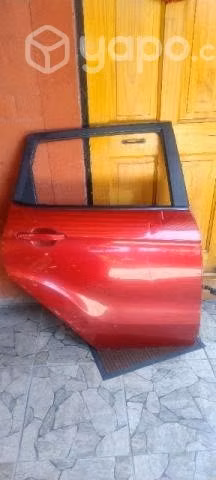 Puerta trasera derecha changan cs35 año 2018