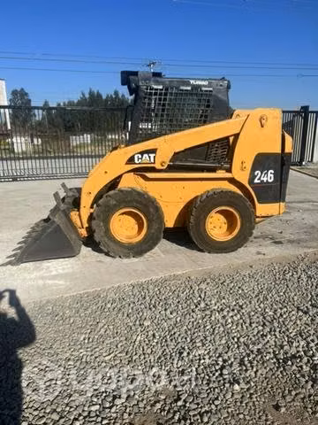 Minicargador cat 246 año 2003 transferible