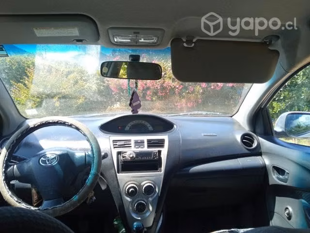 Toyota yaris 2009