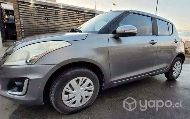 Auto suzuki es perfecto estado