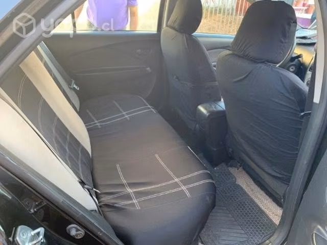 Toyota yaris patente colectivo