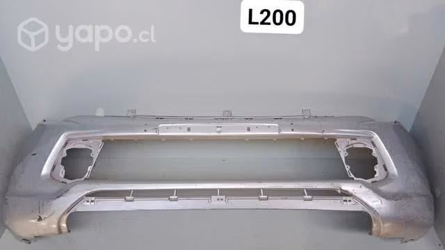 Parachoque Mitsubishi l200 dmg repuestos 55.66