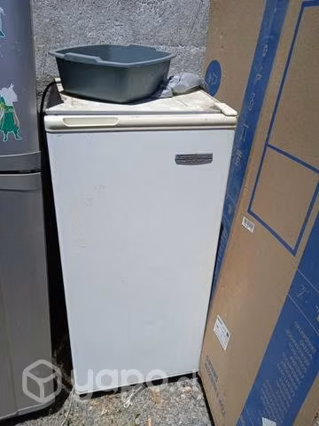 Se regalan dos refrigeradores