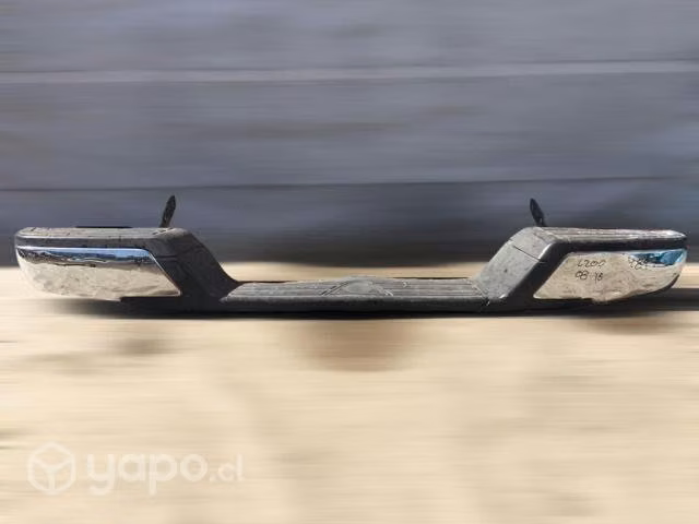 Parachoque trasero mitsubishi l