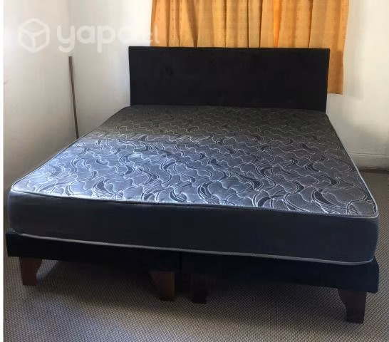 Cama grande negra velvet