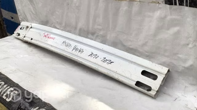 Refuerzo trasero Nissan Qashqai J10