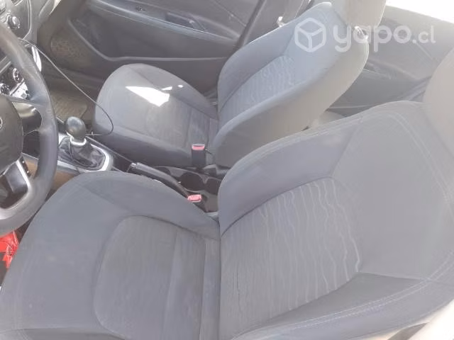 Kia rio 5 al día y transferible - Imagen 9
