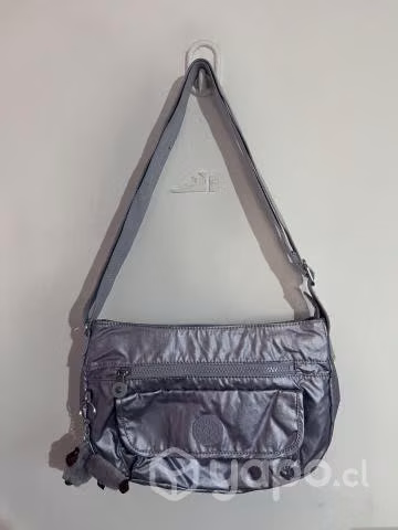 Bolso Kipling lila metalizado impecable