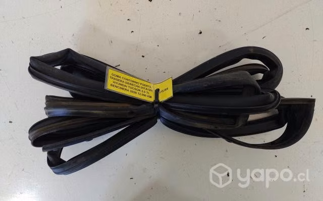Goma Contorno Pta tras der (HTA129) Hyundai Tucson