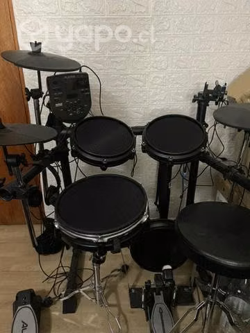 Batería electrónica Alesis