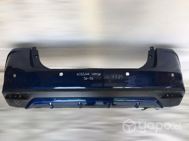 Parachoque trasero nissan versa 2020-2022
